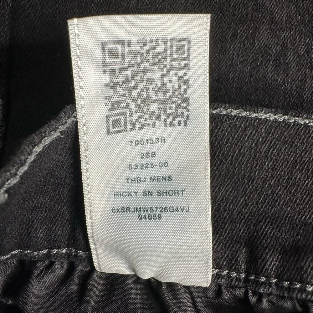 True Religion Men’s Ricky Relaxed Straight Shorts. Size 30